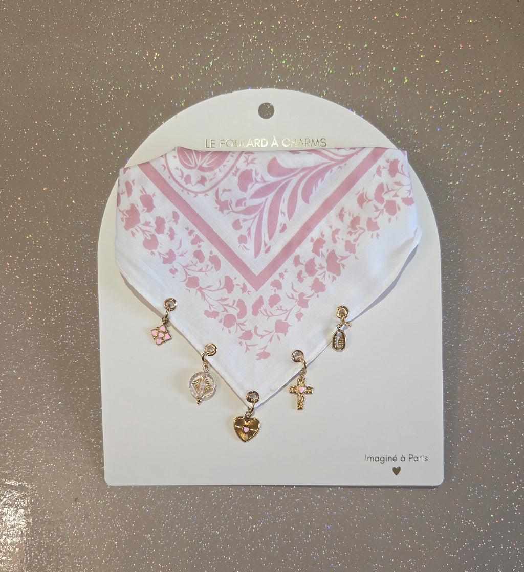 Foulard à charms